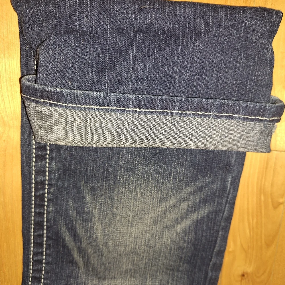 True Religion Dark Blue Bootcut Jeans with Embellished Back Pockets - Picture 4 of 5